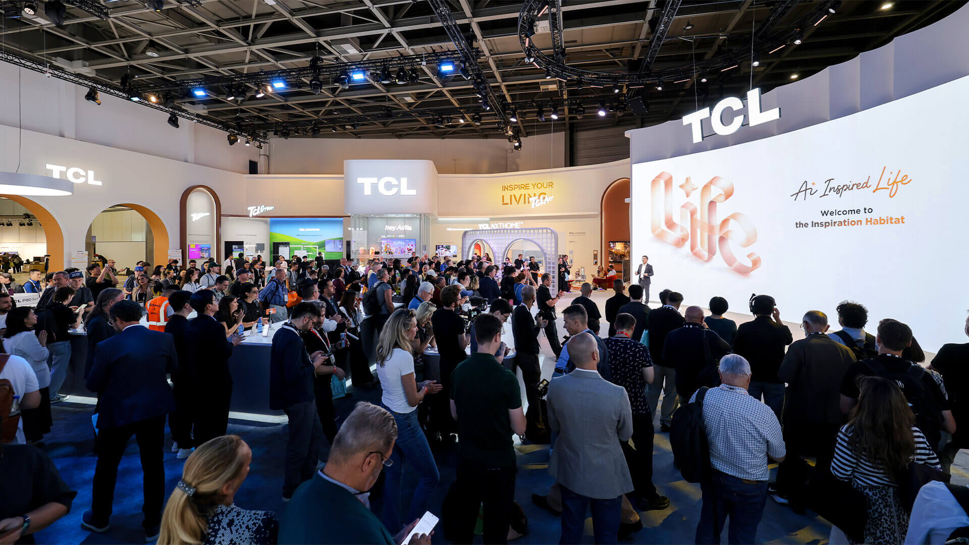 Презентація TCL на IFA 2026 у Берліні